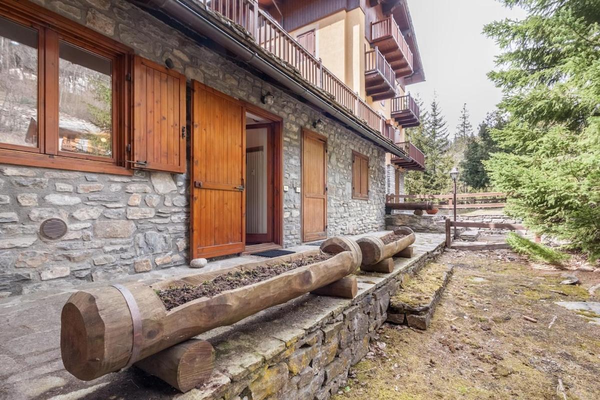 10 Min. Da Courmayeur Elegante Appartamento Pre-Saint-Didier Ngoại thất bức ảnh